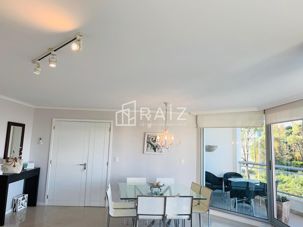 Apartamento ID.10393 - APARTAMENTO EN VENTA 3 DORMITORIOS + DEPENDENCIA BRAVA