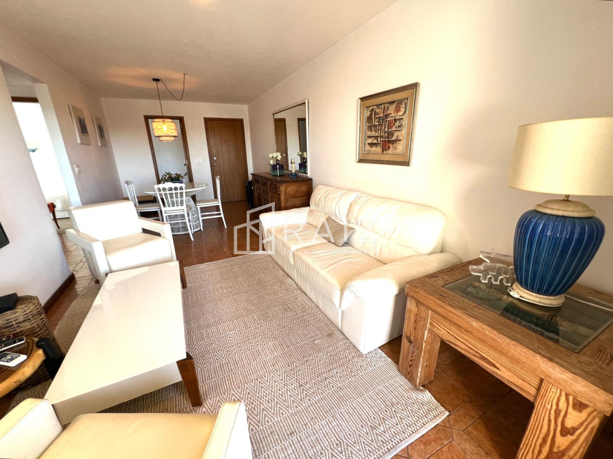 Apartamento ID.11382 - VENTA APARTAMENTO 2 DORMITORIOS Y DEPENDENCIA  ROOSEVELT