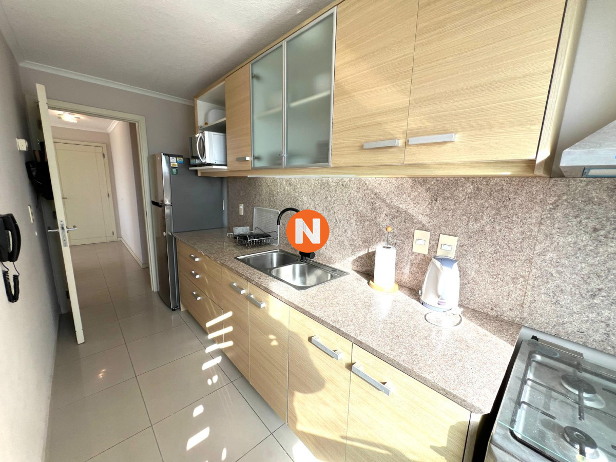 Apartamento Ref.224073 - apartamento en venta de 3 dormitorios 3 baños, zona shopping, punta del este