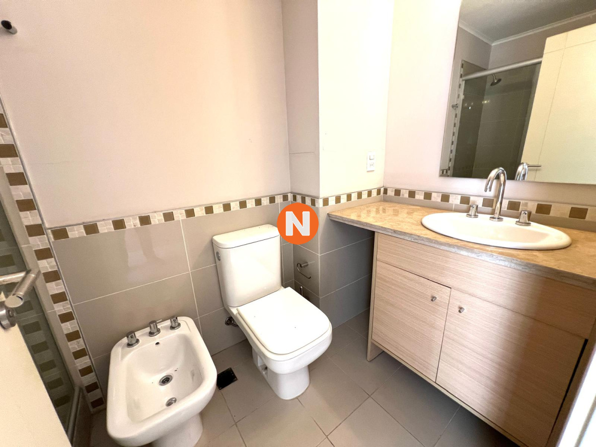 Apartamento Ref.224073 - apartamento en venta de 3 dormitorios 3 baños, zona shopping, punta del este