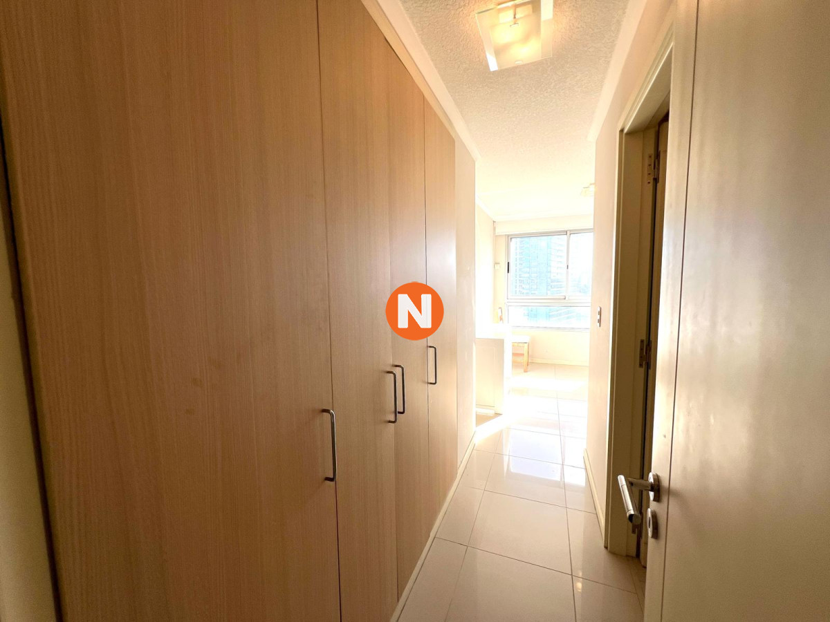 Apartamento Ref.224073 - apartamento en venta de 3 dormitorios 3 baños, zona shopping, punta del este
