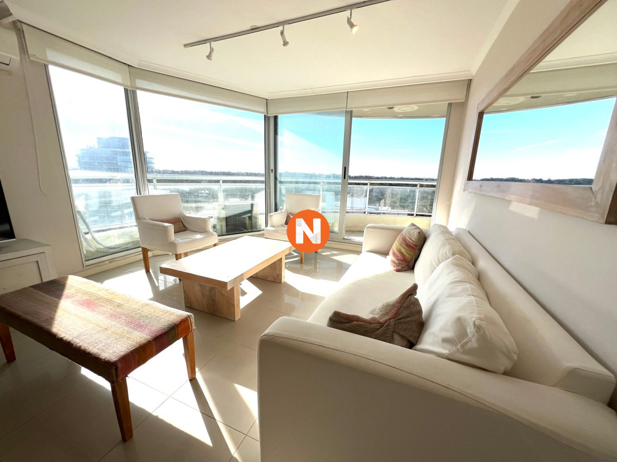 Apartamento Ref.224073 - apartamento en venta de 3 dormitorios 3 baños, zona shopping, punta del este
