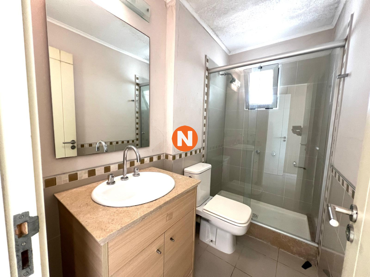 Apartamento Ref.224073 - apartamento en venta de 3 dormitorios 3 baños, zona shopping, punta del este