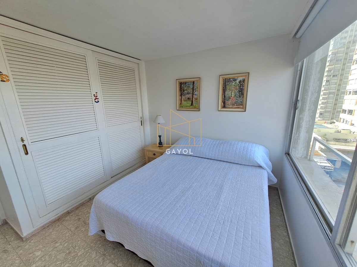 Apartamento ID.665 - Venta. Península, 1 dormitorio y medio garaje.