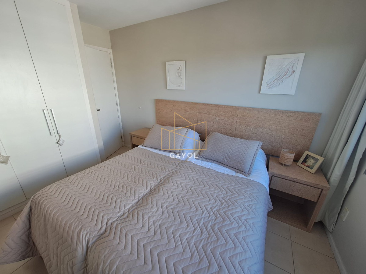 Apartamento ID.770 - Apartamento de tres dormitorios con balcon con  vista y garage en Roosevelt