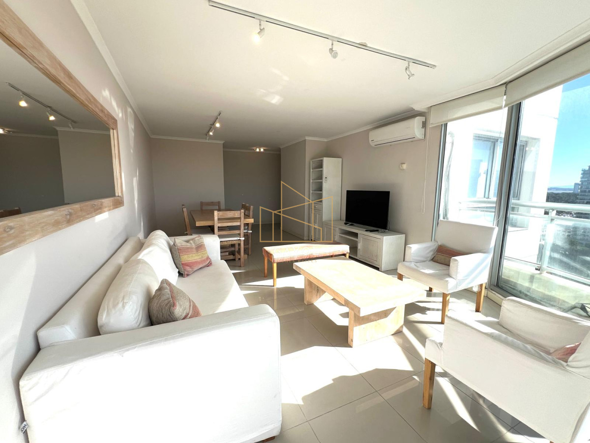 Apartamento ID.1029 - apartamento en venta de 3 dormitorios 3 baños, zona shopping, punta del este