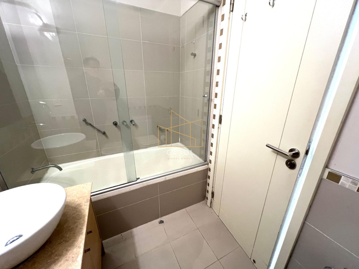 Apartamento ID.1029 - apartamento en venta de 3 dormitorios 3 baños, zona shopping, punta del este