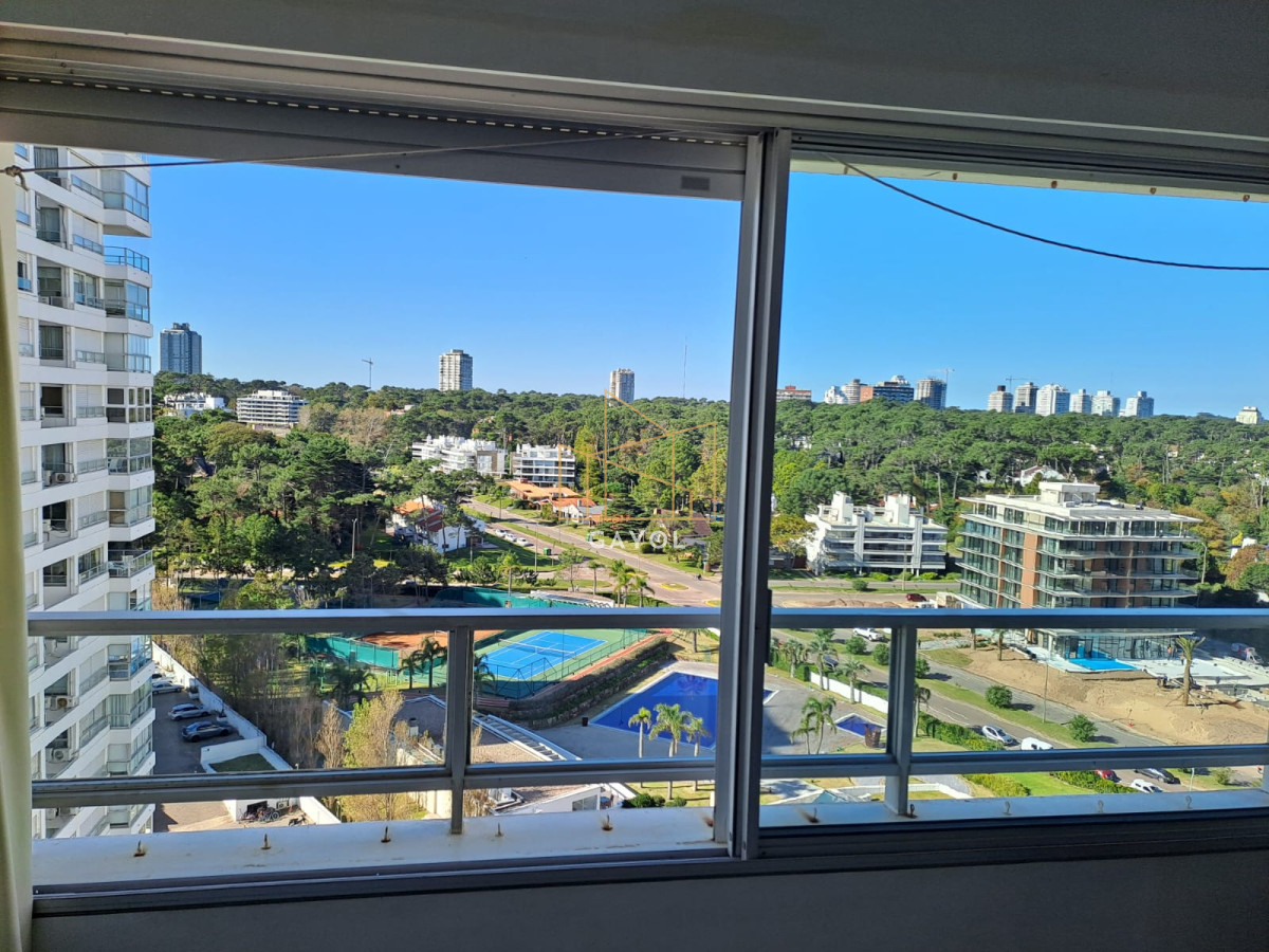 Apartamento ID.908 - En venta primera linea playa mansa apartamento de 2 dormitorios y medio