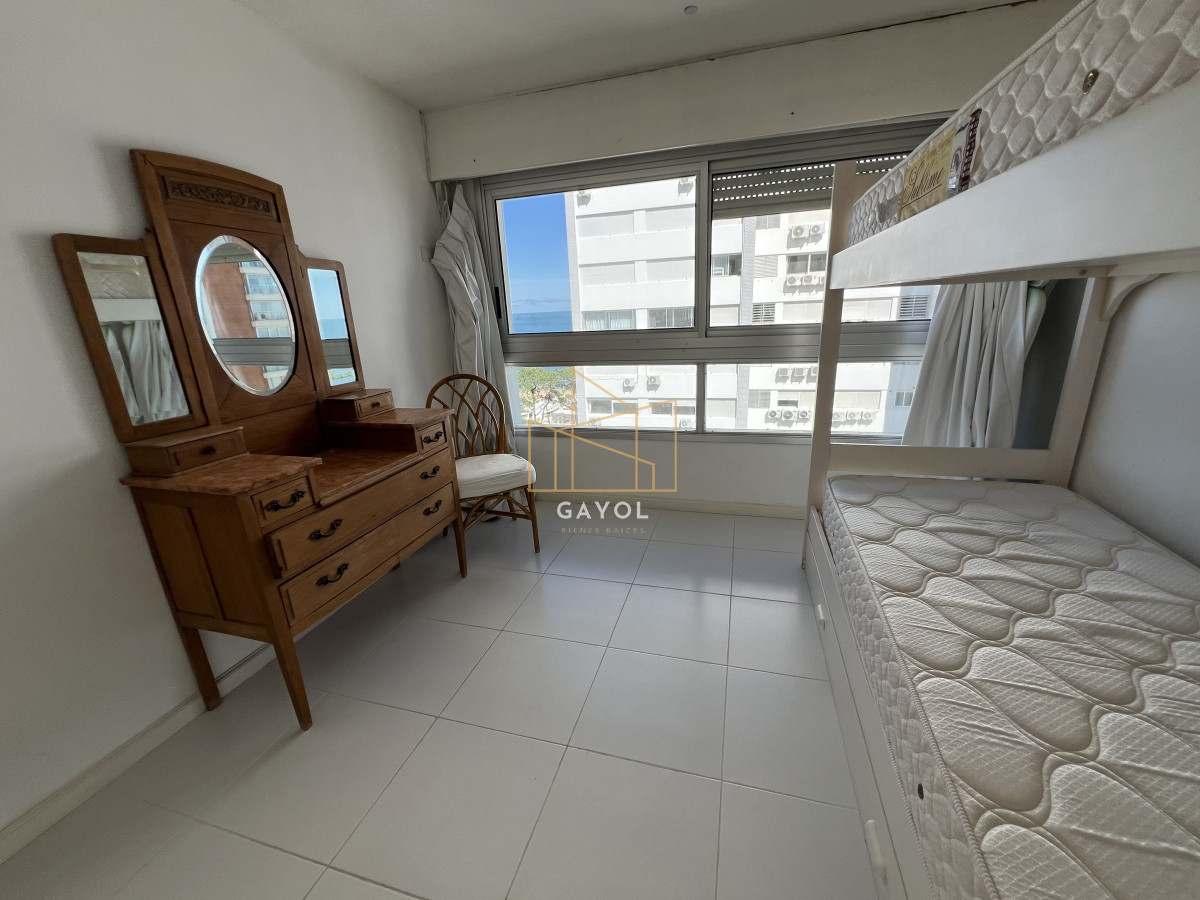 Apartamento ID.916 - apartamento en venta en playa mansa,  dos dormitorios dos baños, punta del este 