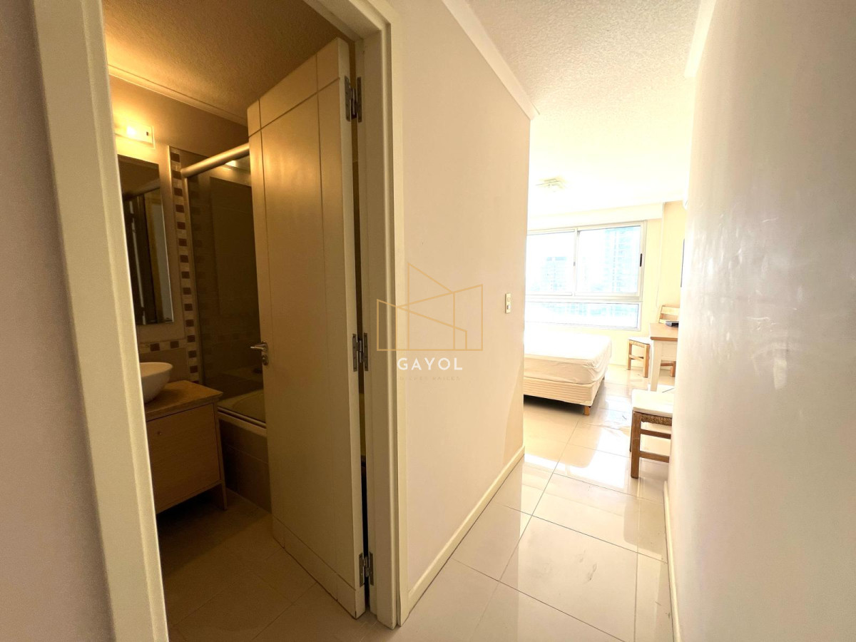 Apartamento ID.1029 - apartamento en venta de 3 dormitorios 3 baños, zona shopping, punta del este