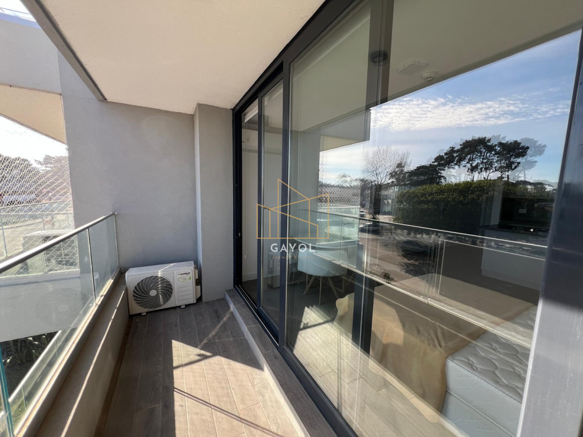 Apartamento ID.894 - Apartamento mono ambiente en venta y alquiler punta del este.