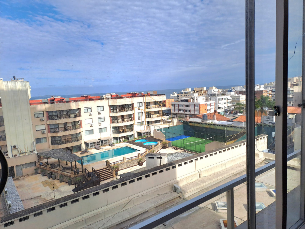 Apartamento ID.665 - Venta. Península, 1 dormitorio y medio garaje.
