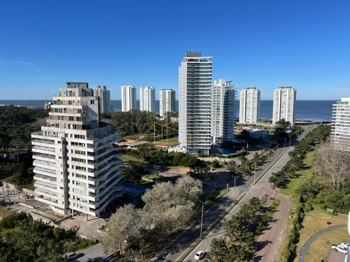 Apartamento ID.1029 - apartamento en venta de 3 dormitorios 3 baños, zona shopping, punta del este