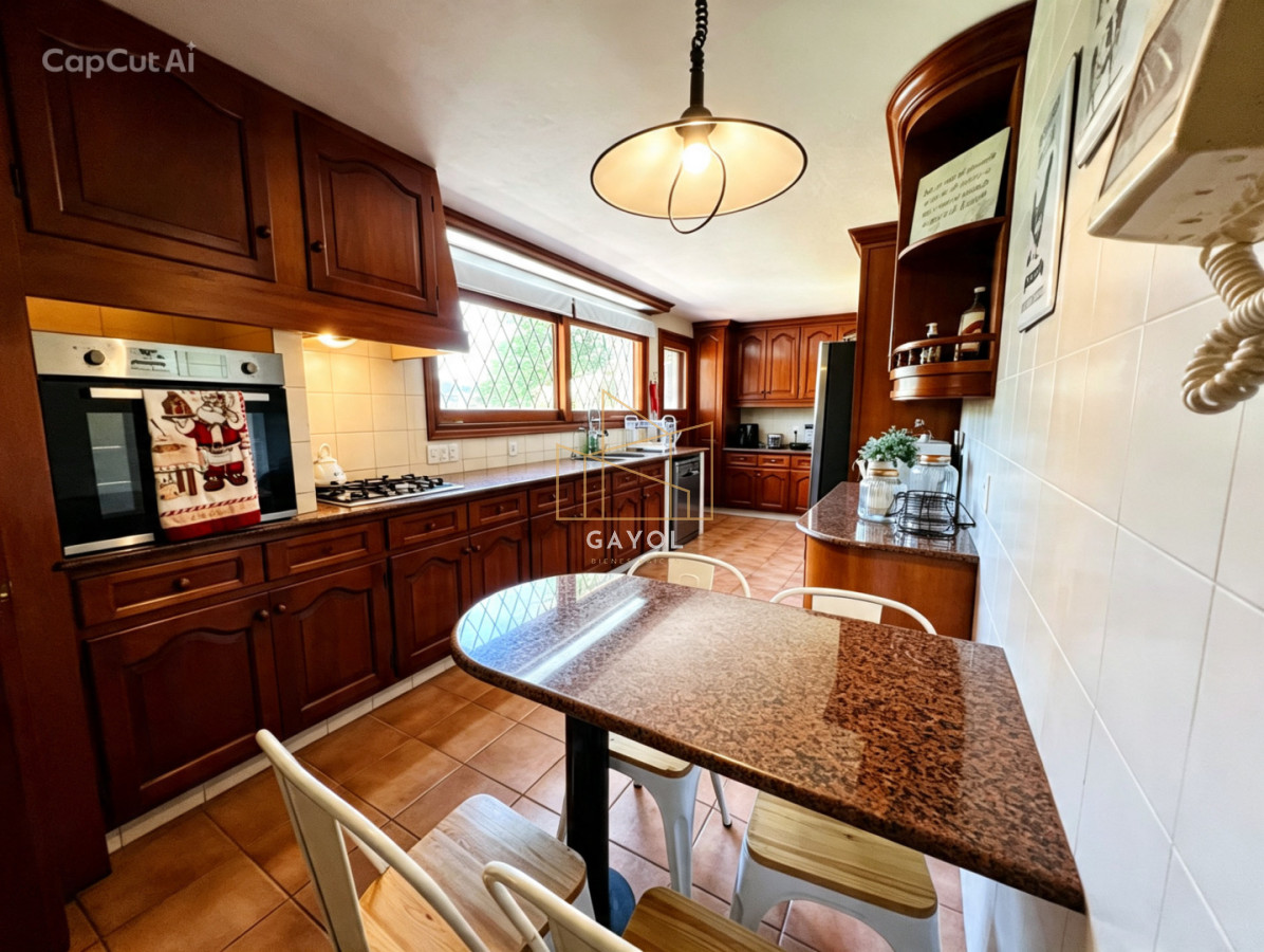 Casa ID.1503 - Casa en lugano, 5 dormitorios 4 baños y dependencias de servicios