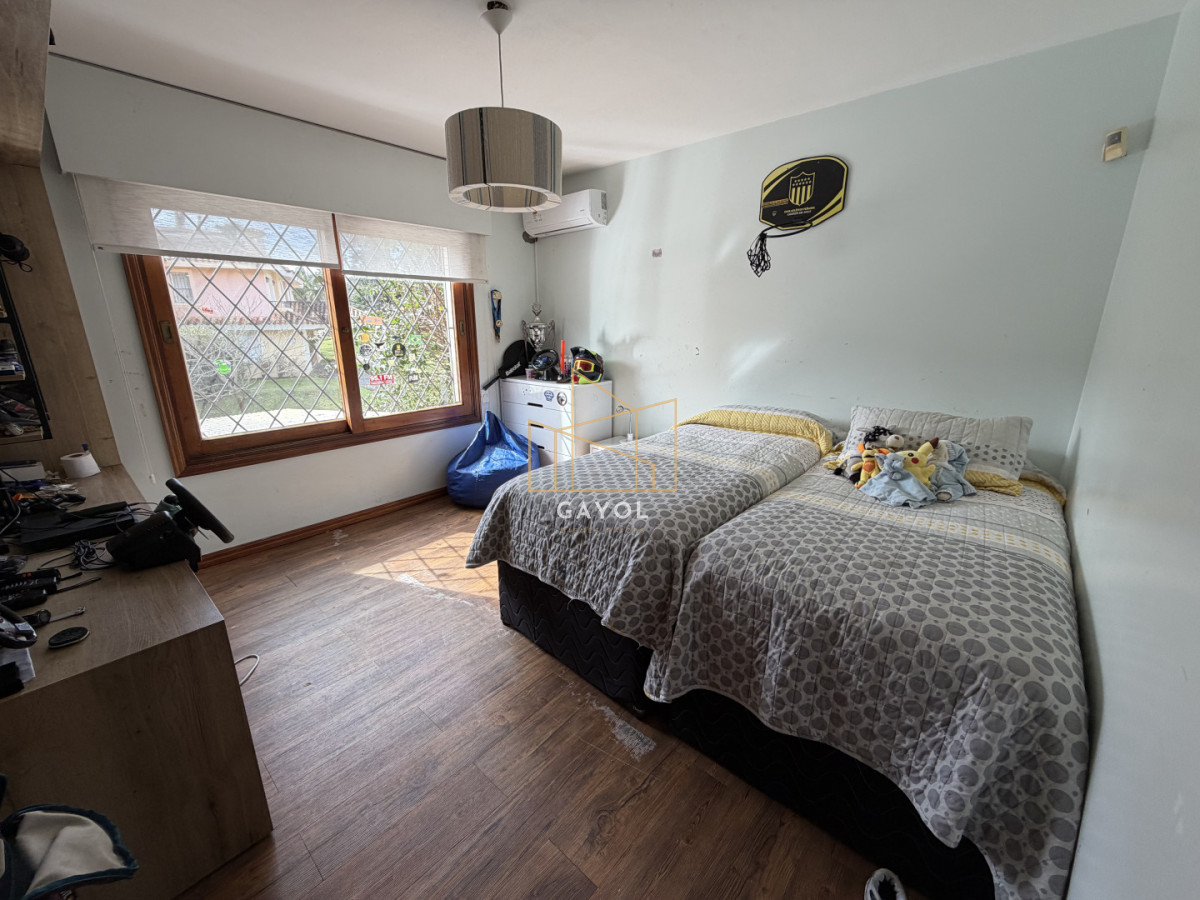 Casa ID.1503 - Casa en lugano, 5 dormitorios 4 baños y dependencias de servicios
