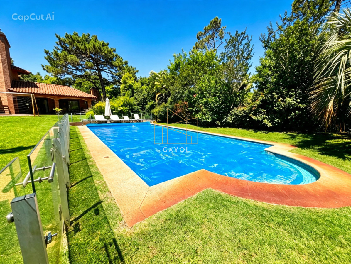 Casa ID.1503 - Casa en lugano, 5 dormitorios 4 baños y dependencias de servicios