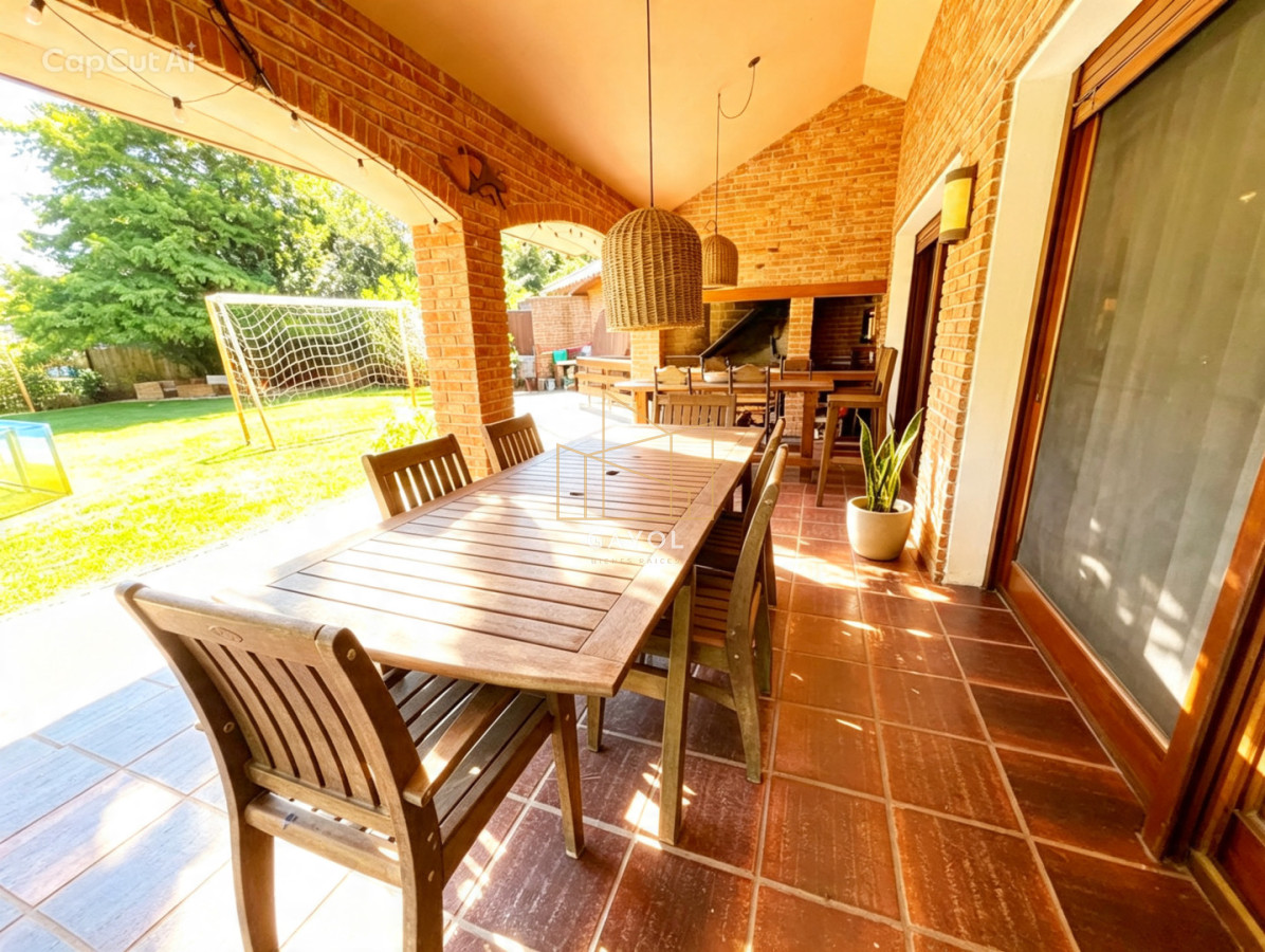 Casa ID.1503 - Casa en lugano, 5 dormitorios 4 baños y dependencias de servicios