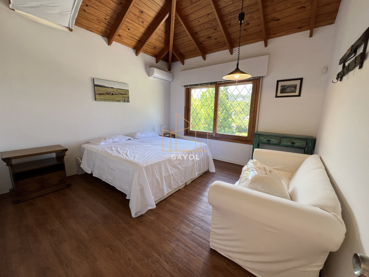 Casa ID.1503 - Casa en lugano, 5 dormitorios 4 baños y dependencias de servicios