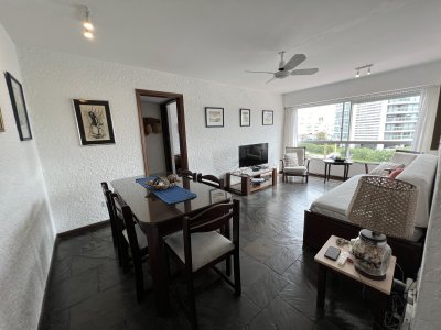 Venta apartamento un dormitorio Punta del este edificio Torres del plata