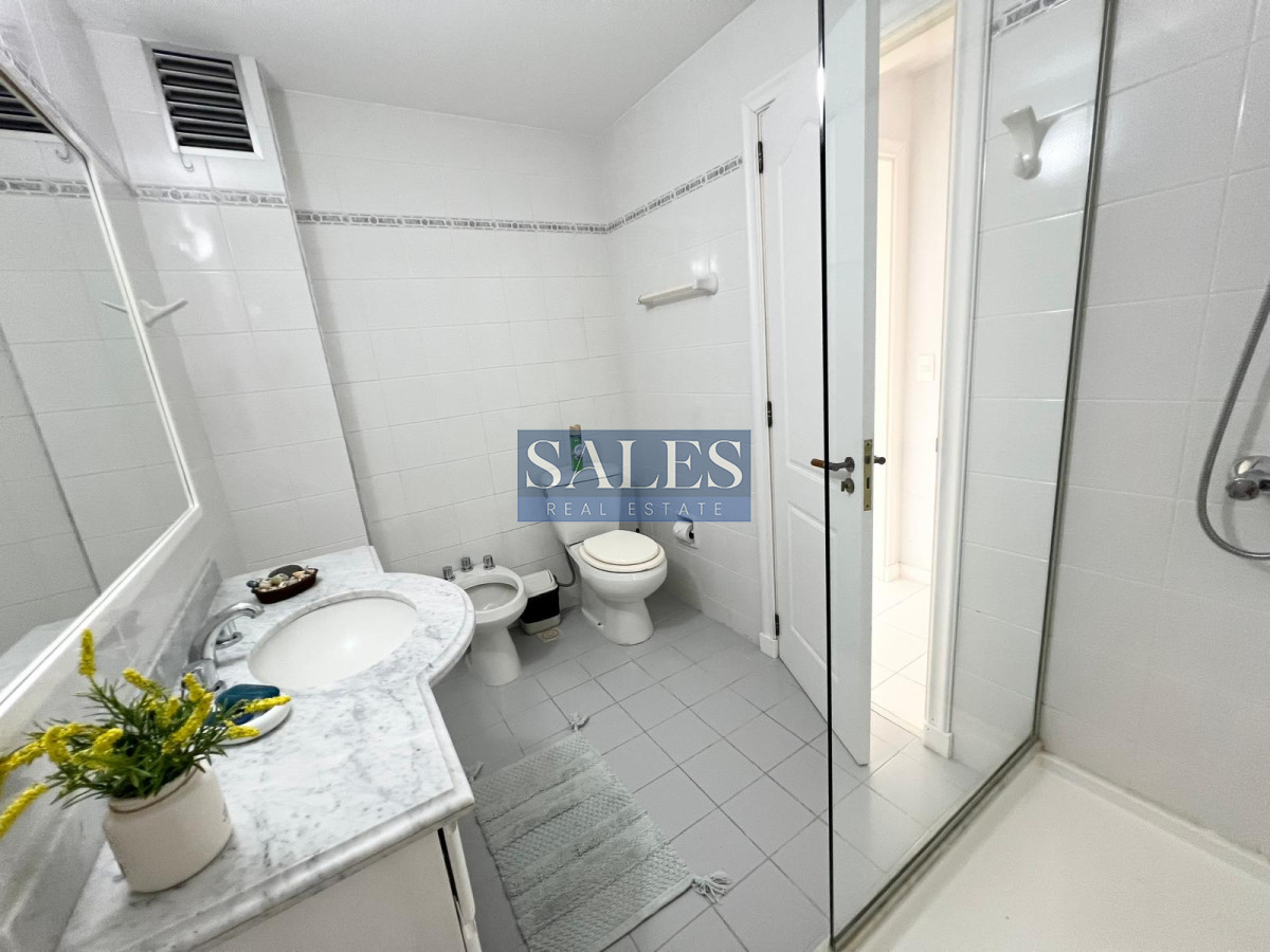 Apartamento ID.991 - Apartamento en venta Playa Mansa Punta del Este