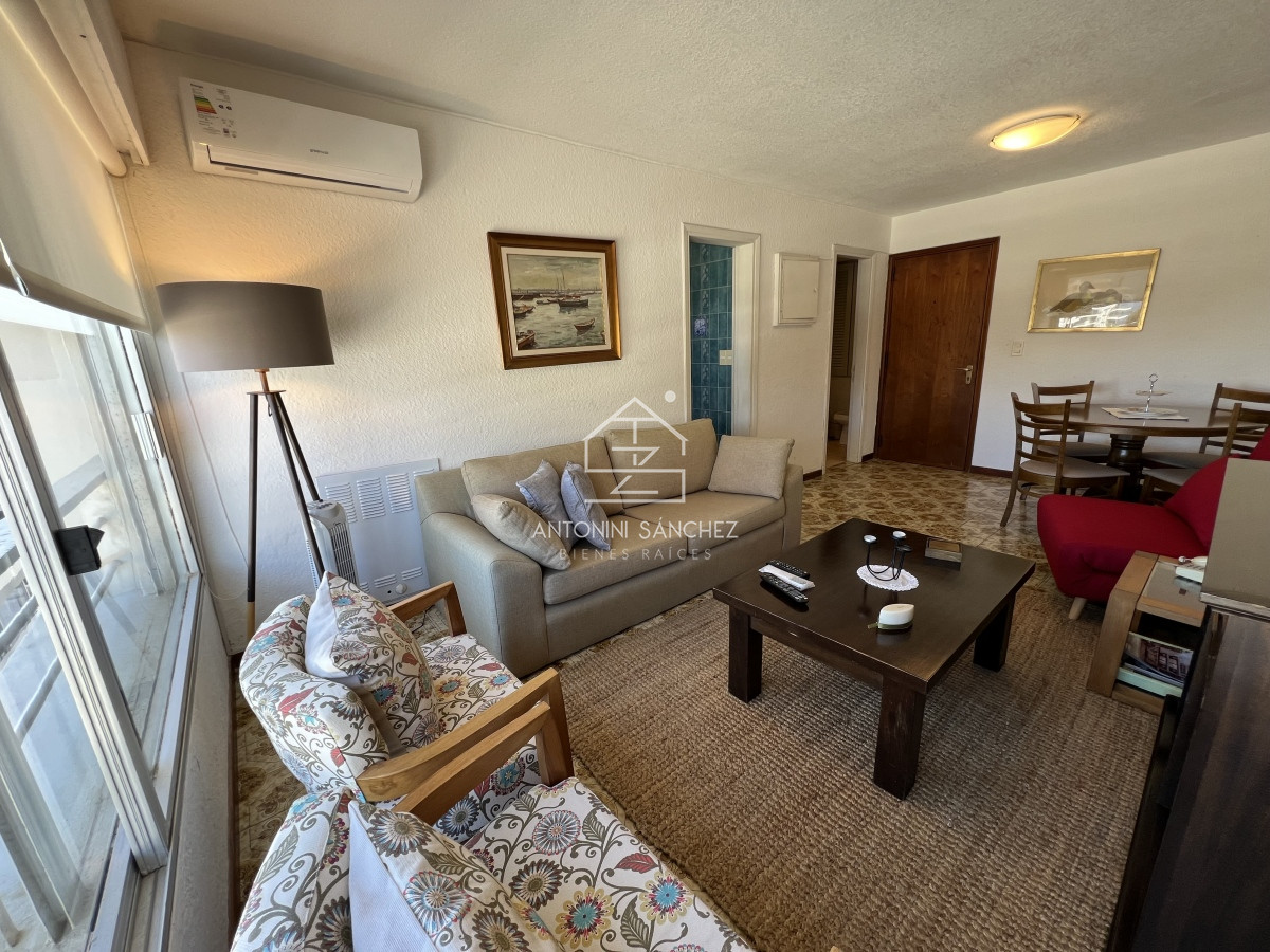 Apartamento ID.3326 - Apartamento DE 1 DORMITORIO EN VENTA en Península - Punta del Este