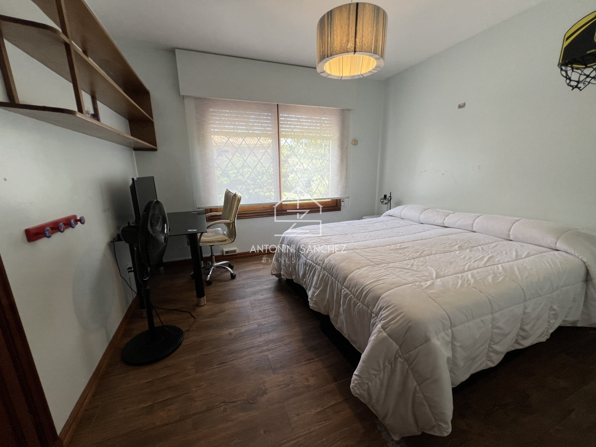 Casa ID.2773 - Casa en lugano, 5 dormitorios 4 baños y dependencias de servicios