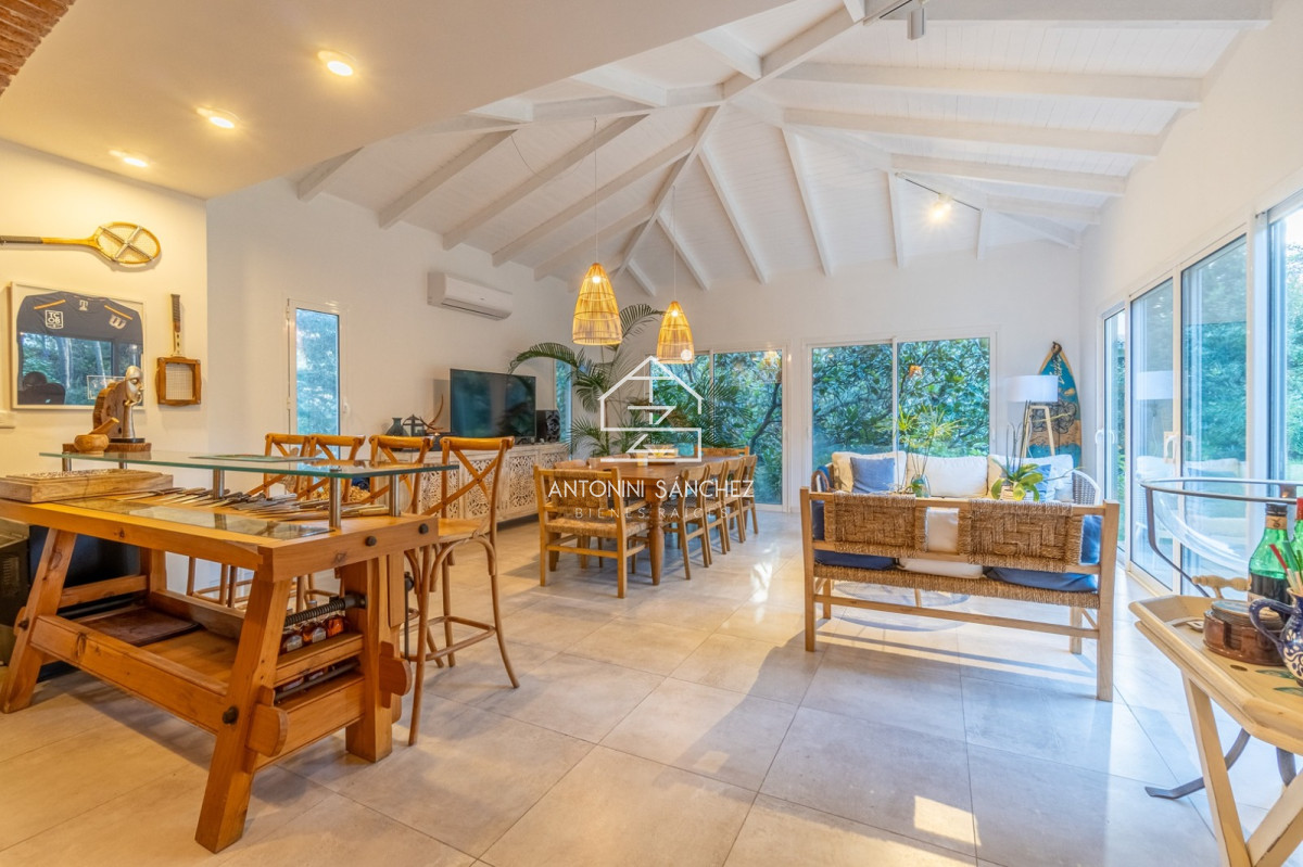 Casa ID.5102 - ESPECTACULAR CASA EN ZONA SHOPPING