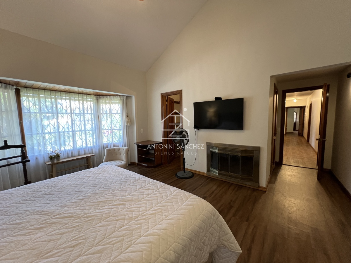 Casa ID.2773 - Casa en lugano, 5 dormitorios 4 baños y dependencias de servicios