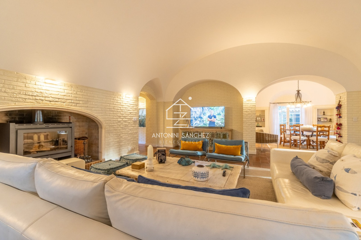 Casa ID.5102 - ESPECTACULAR CASA EN ZONA SHOPPING
