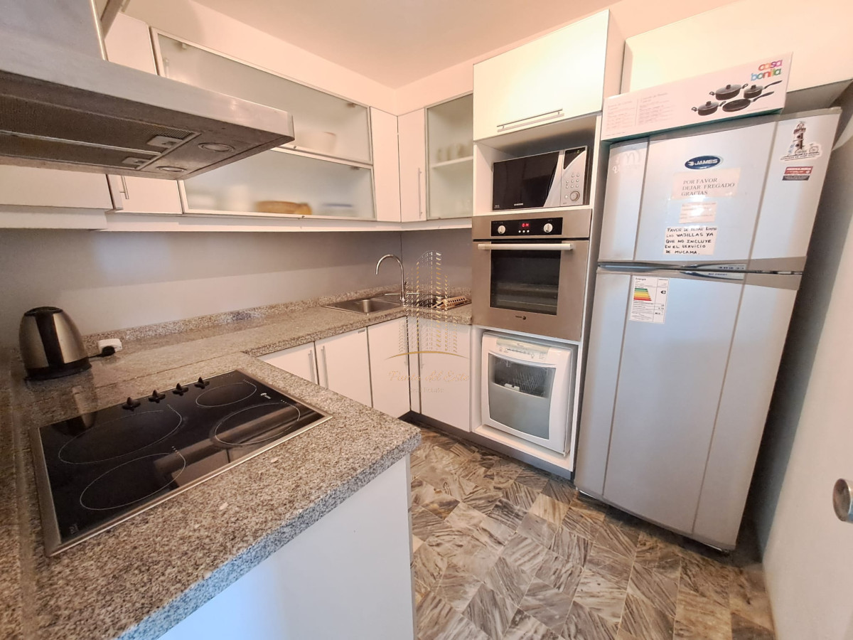 Apartamento ID.806 - Apartamento en venta con vista al mar en Punta del Este