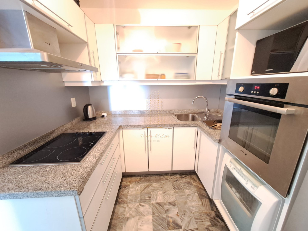 Apartamento ID.806 - Apartamento en venta con vista al mar en Punta del Este