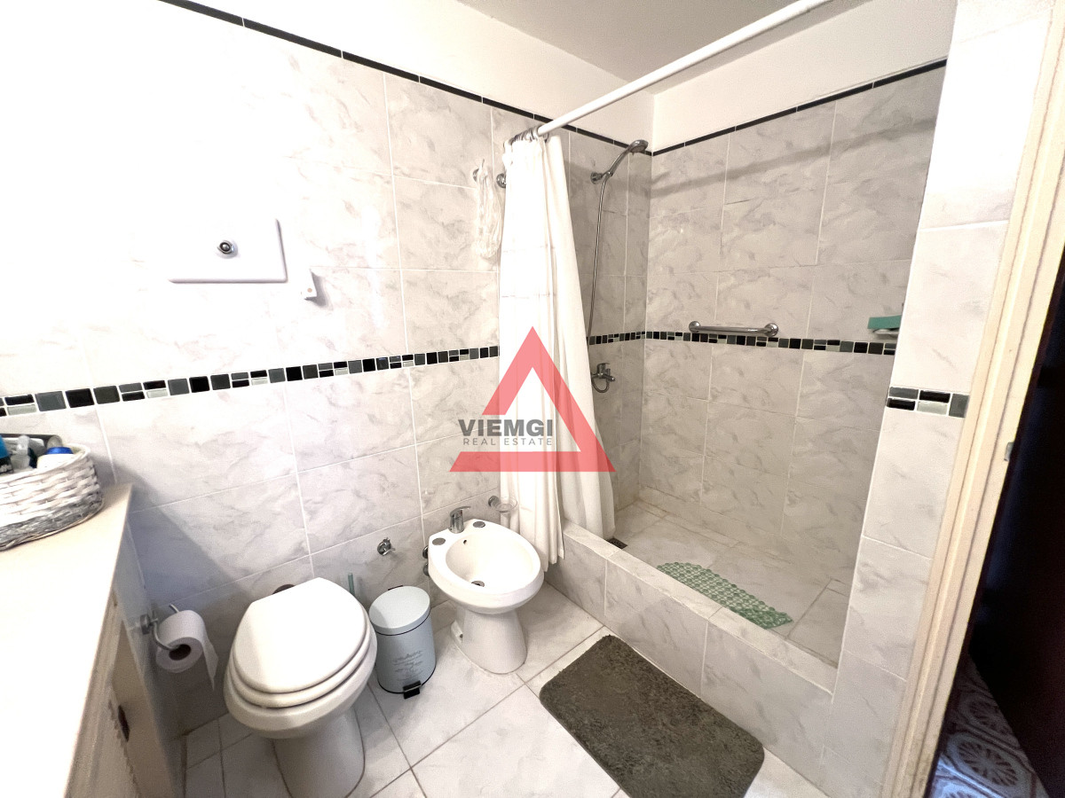 Apartamento ID.200 - apartamento en venta en playa mansa, dos dormitorios dos baños