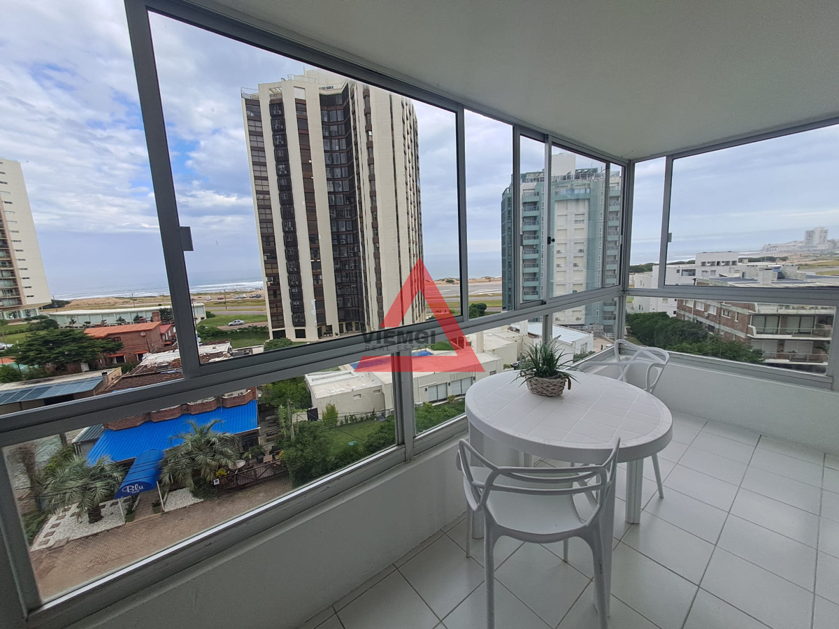 Apartamento ID.198 - Apartamento en Brava - Punta del Este con vista y parrillero. 