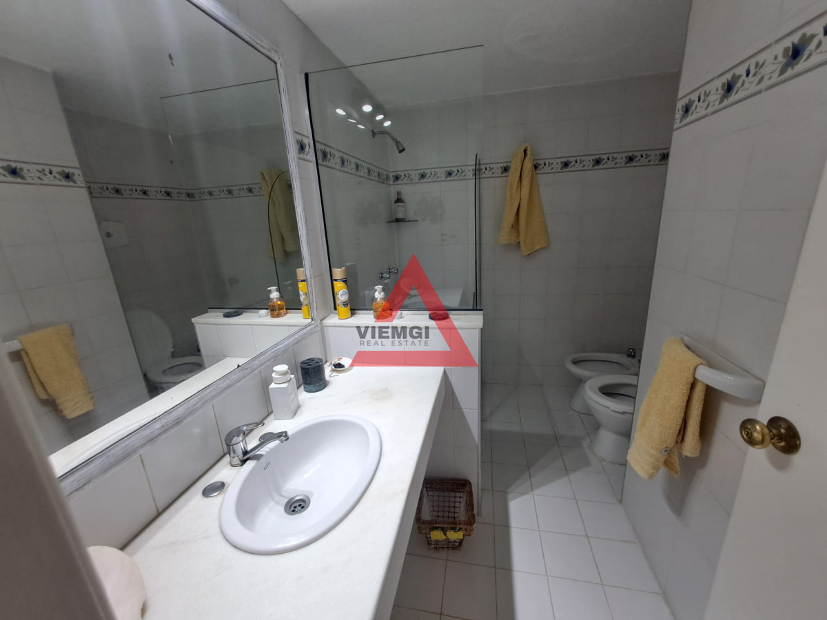 Apartamento ID.198 - Apartamento en Brava - Punta del Este con vista y parrillero. 