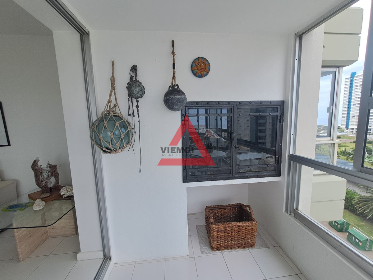 Apartamento ID.198 - Apartamento en Brava - Punta del Este con vista y parrillero. 