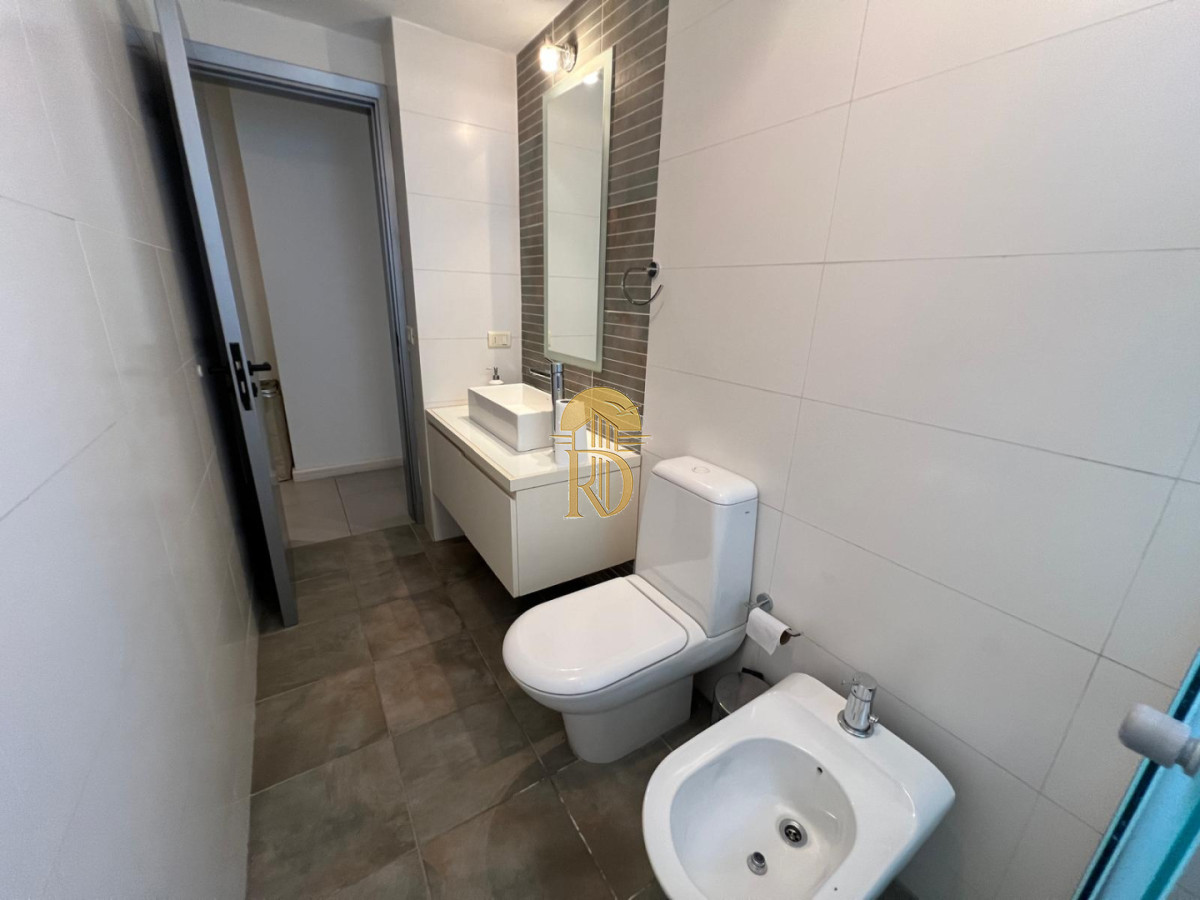 Apartamento de 2 dormitorios 2 baños en venta - Punta del Este -id-575