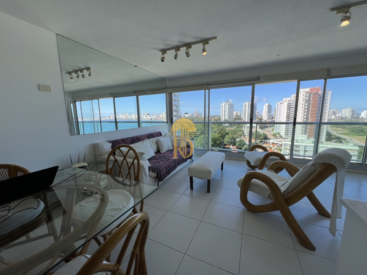 apartamento en venta en playa mansa,  dos dormitorios dos baños, punta del este -id-830-2