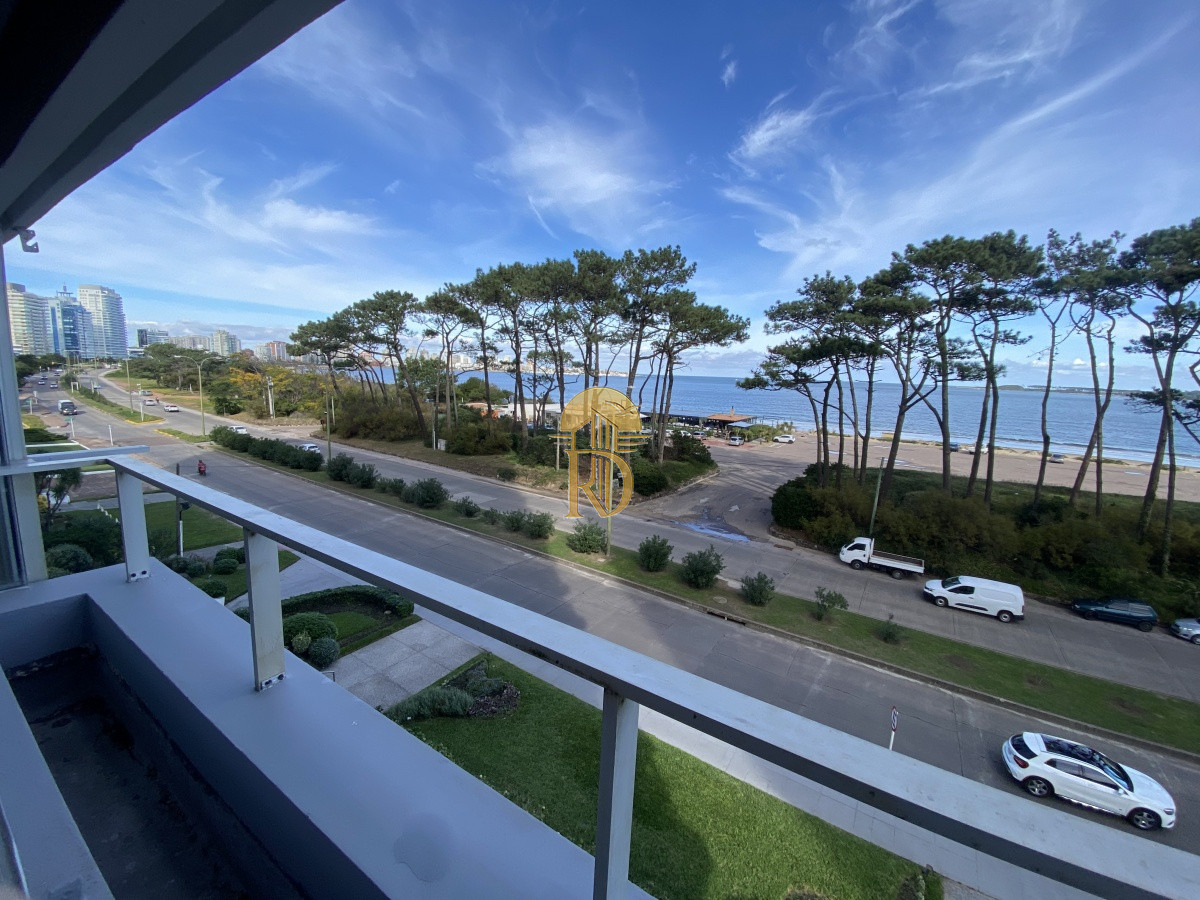 Apartamento en Mansa frente al mar - Punta del Este -id-790