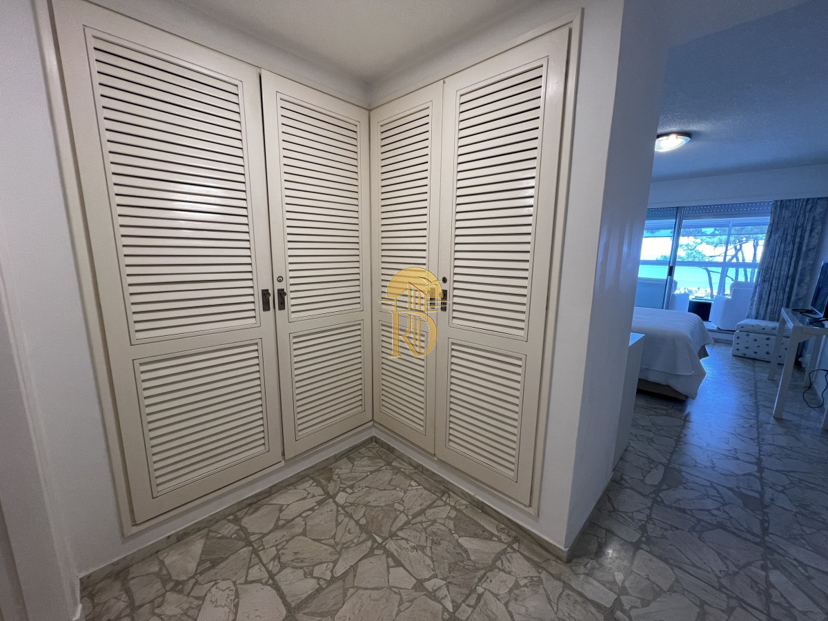 Apartamento en Mansa frente al mar - Punta del Este -id-790-19
