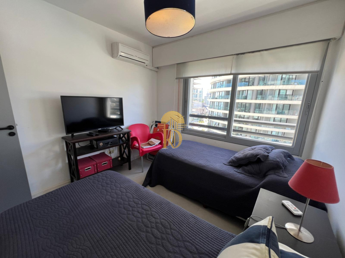 Apartamento de 2 dormitorios 2 baños en venta - Punta del Este -id-575