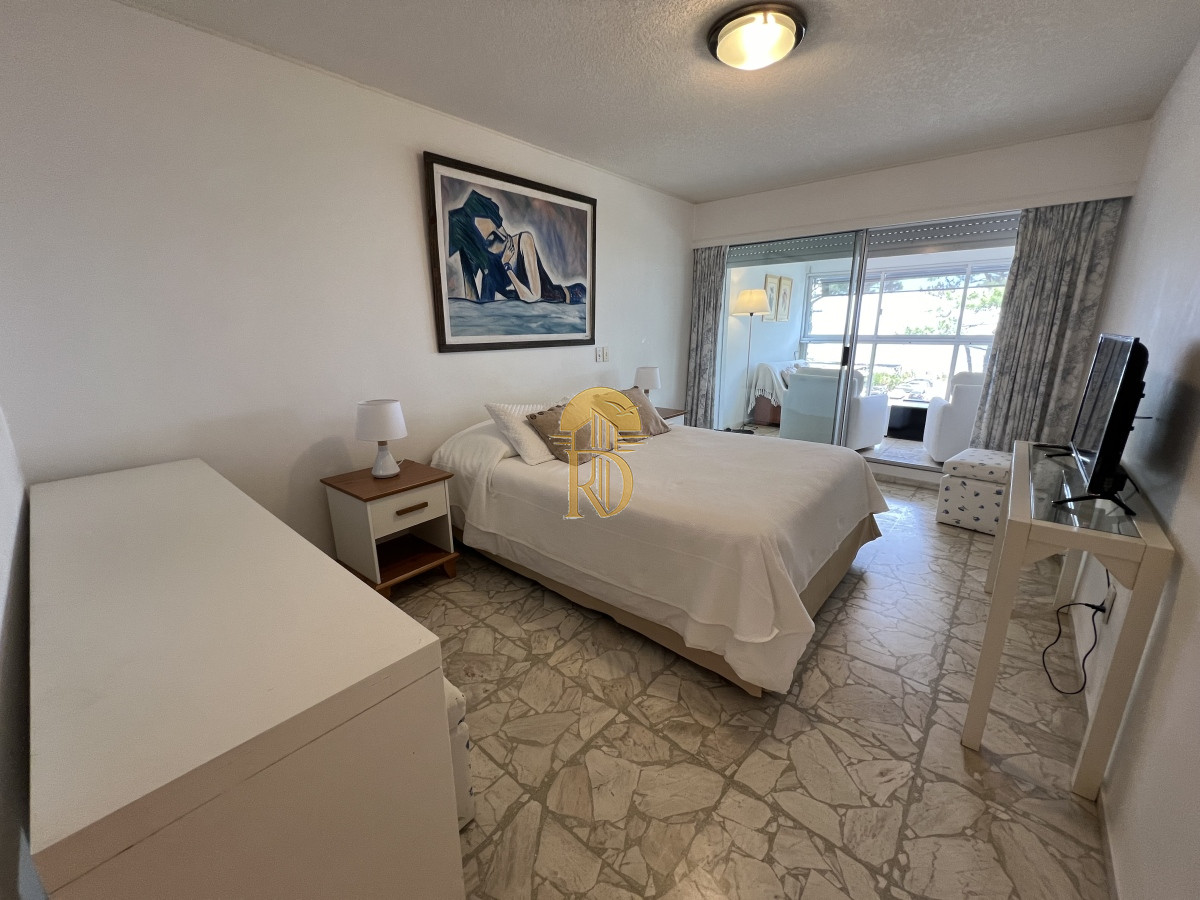 Apartamento en Mansa frente al mar - Punta del Este -id-790-20