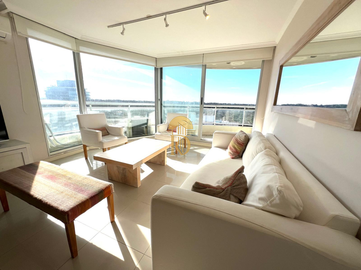 apartamento en venta de 3 dormitorios 3 baños, zona shopping, punta del este -id-123