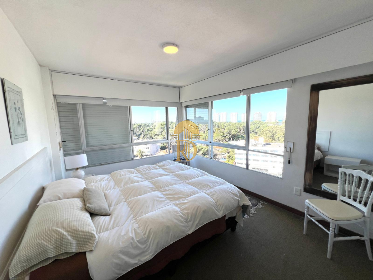 apartamento en venta zona shopping punta, 2 dormitorios y dependencia -id-174-14