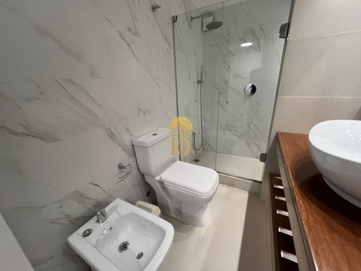 Apartamento en Mansa frente al mar - Punta del Este -id-790-26