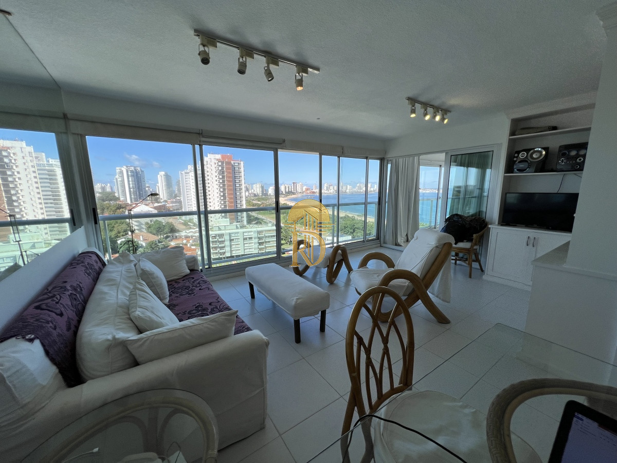 apartamento en venta en playa mansa,  dos dormitorios dos baños, punta del este -id-830
