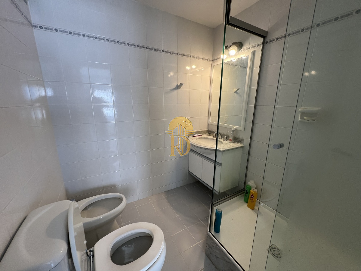 apartamento en venta en playa mansa,  dos dormitorios dos baños, punta del este -id-830-24