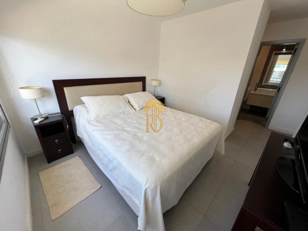 Apartamento de 2 dormitorios 2 baños en venta - Punta del Este -id-575