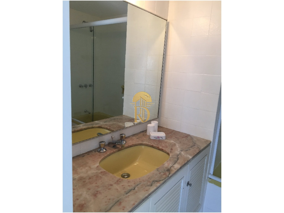 Apartamento en Peninsula, 3 dormitorios * -id-813-11