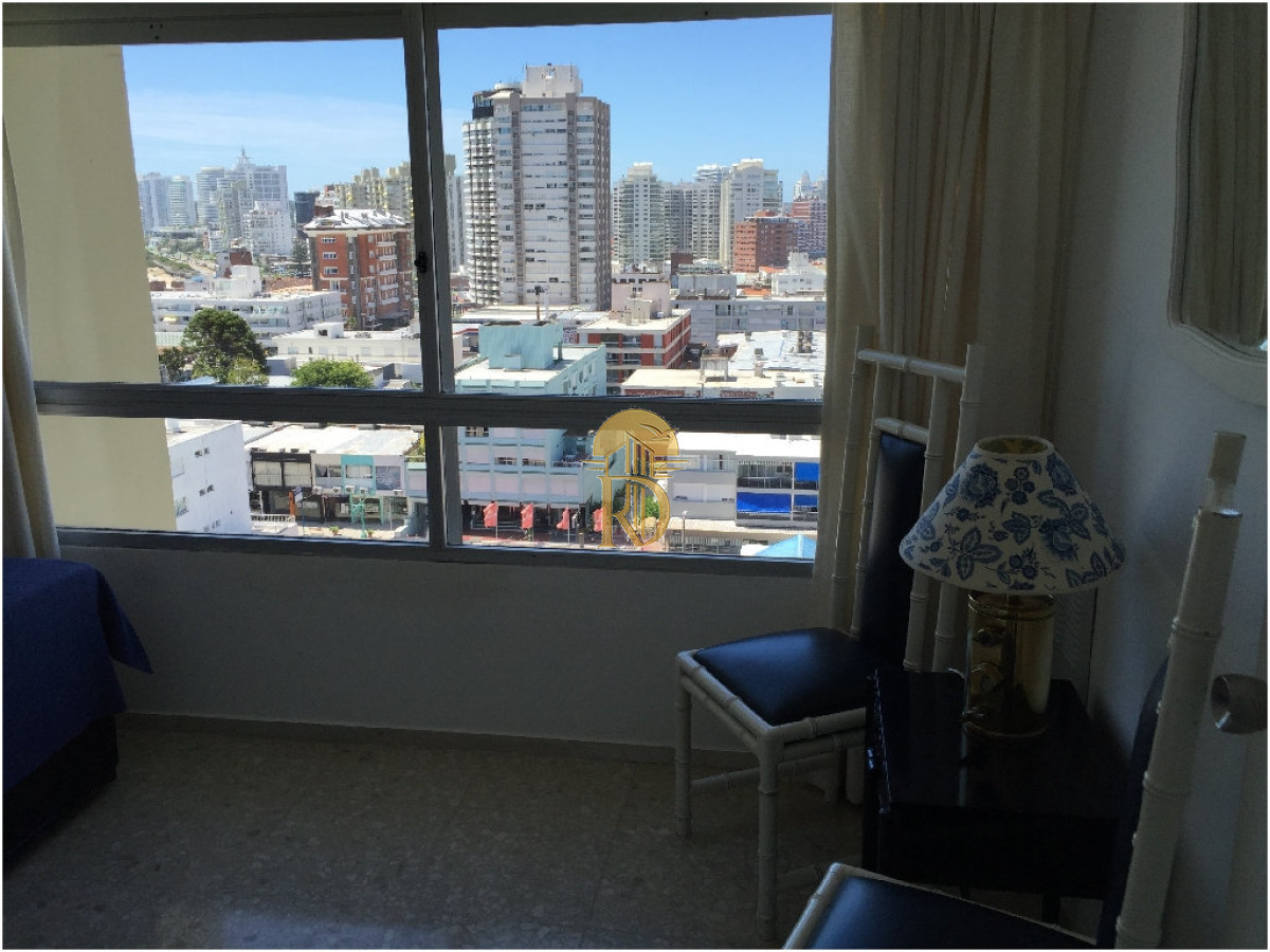 Apartamento en Peninsula, 3 dormitorios * -id-813-20