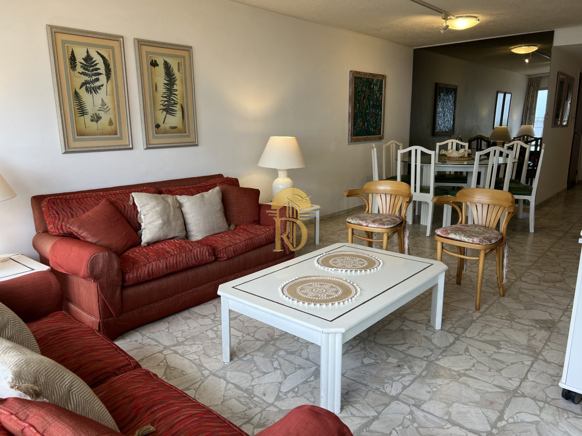 Apartamento en Mansa frente al mar - Punta del Este -id-790-5